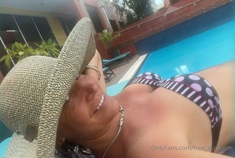 Photo nue de fuite OnlyFans de Freeaccounts