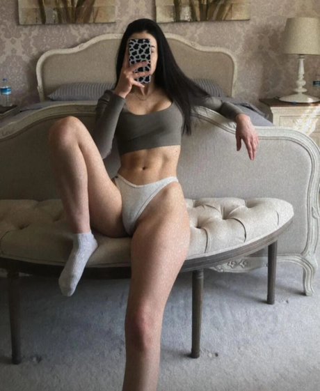 Photo nue de fuite OnlyFans de Vahide Bulu