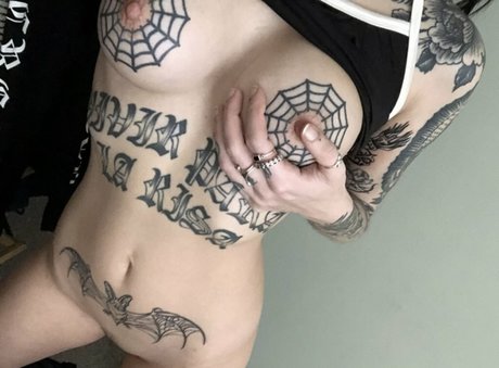 Photo nue de fuite OnlyFans de Creepyspice