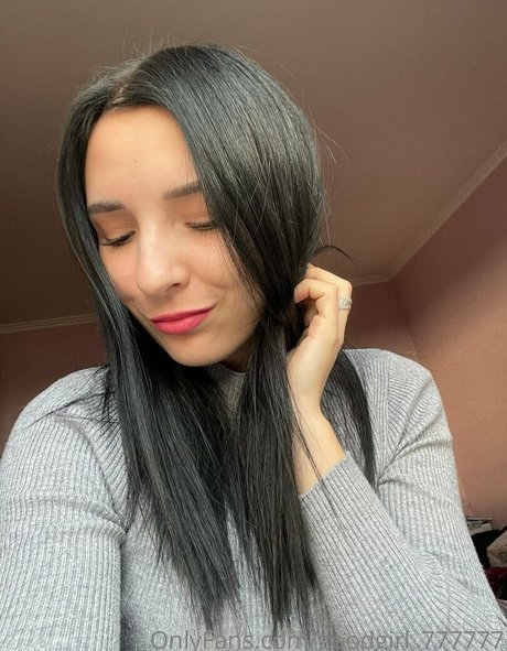Photo nue de fuite OnlyFans de Angelinacrystal
