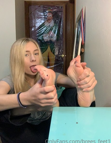 Breesfeet1