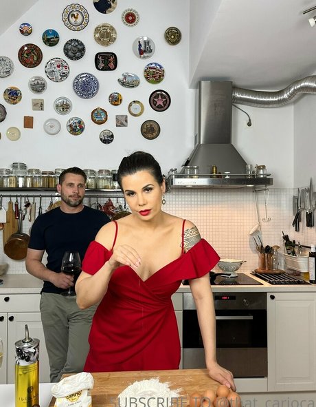 Hotplaymatewife