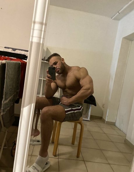 Photo nue de fuite OnlyFans de Flexmusclegod