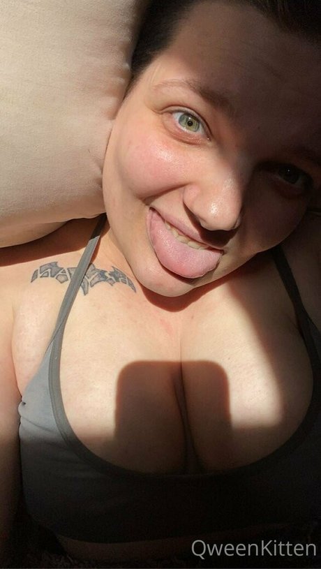 Photo nue de fuite OnlyFans de Qweensensei
