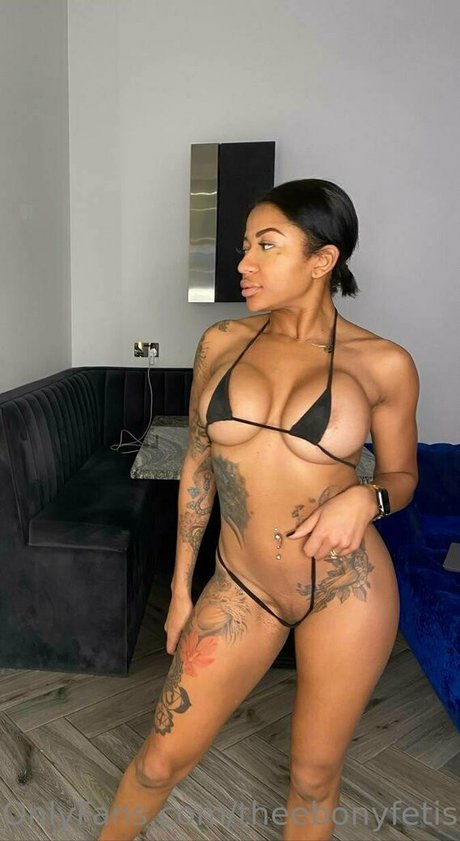 Photo nue de fuite OnlyFans de Theebonyfetishqueen