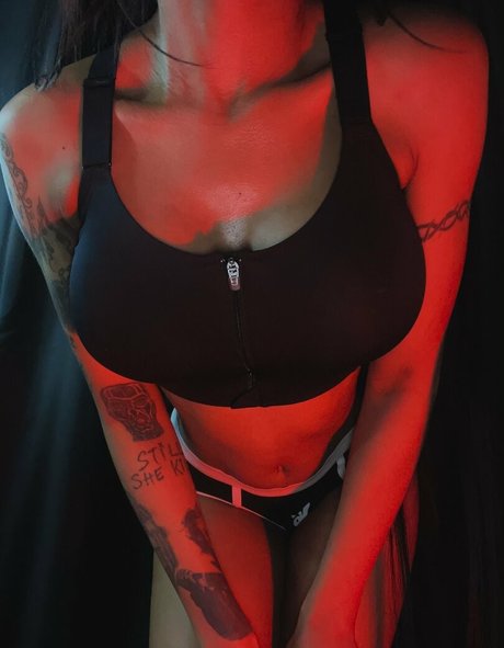 Photo nue de fuite OnlyFans de Yungsadistic