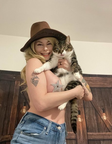 Photo nue de fuite OnlyFans de Lisasayshello