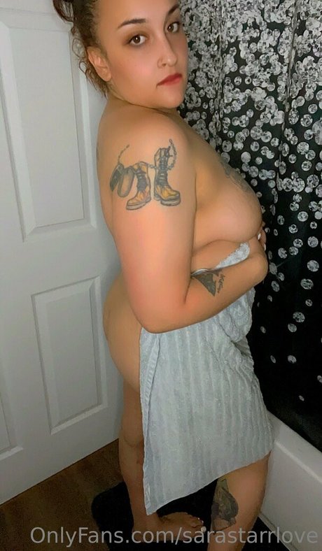 Photo nue de fuite OnlyFans de Sarastarrlove