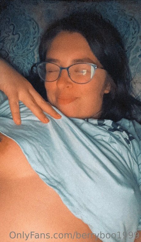 Photo nue de fuite OnlyFans de Berryboo1999