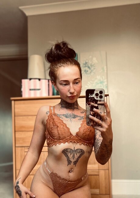 Photo nue de fuite OnlyFans de Slulu
