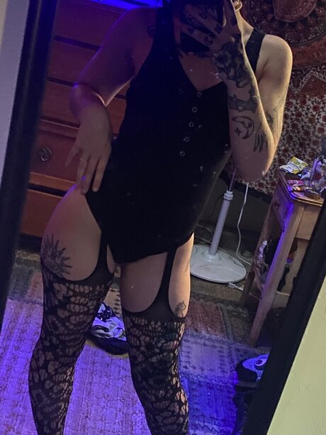 Photo nue de fuite OnlyFans de Gothic Moon