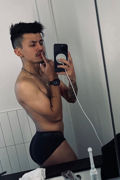 Photo nue de fuite OnlyFans de Loverboy05