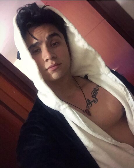 Photo nue de fuite OnlyFans de Esteban Moreno