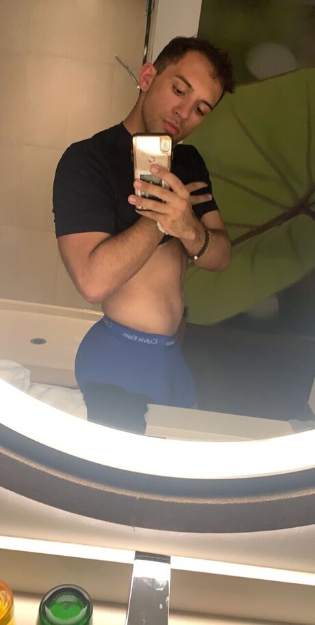 Photo nue de fuite OnlyFans de Justin James