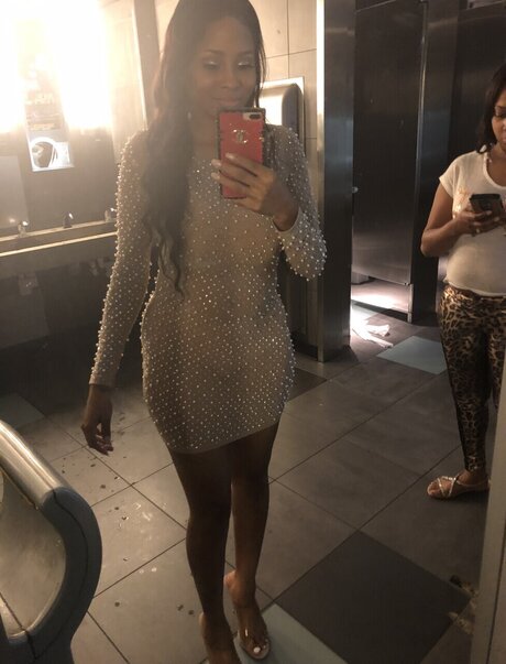 Photo nue de fuite OnlyFans de Caramel