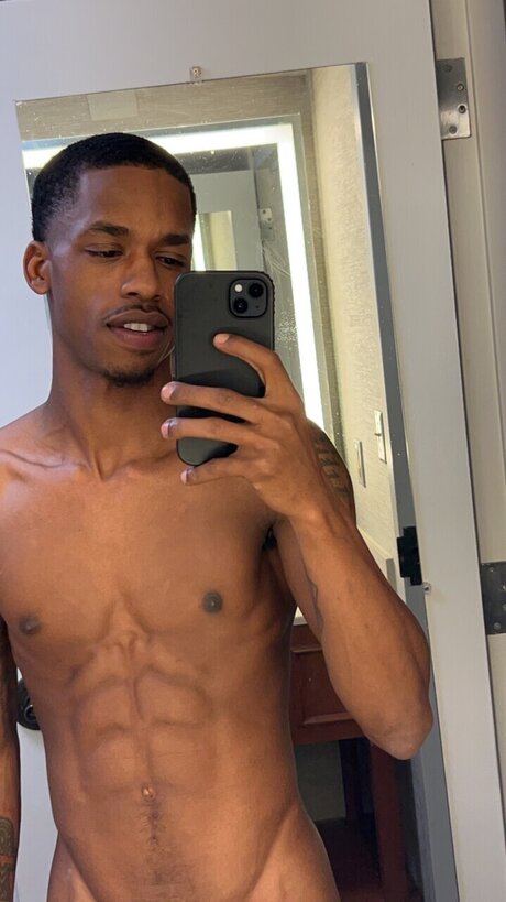 Photo nue de fuite OnlyFans de Nate Sims