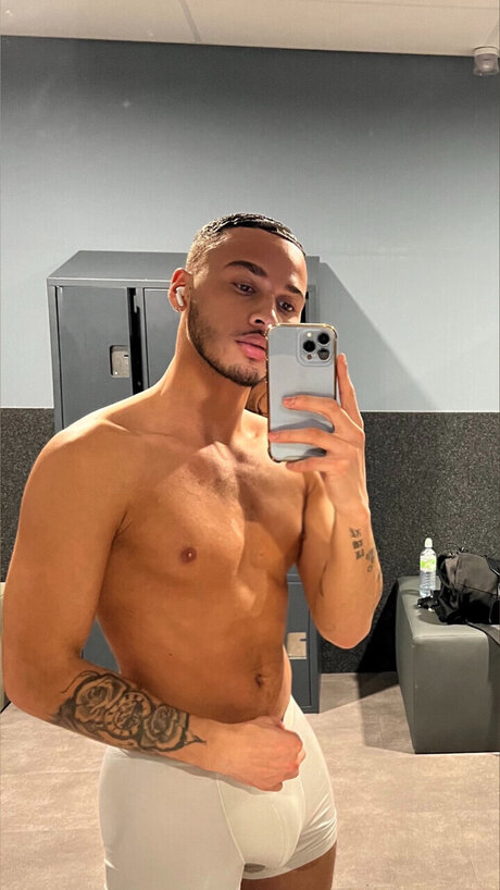 Photo nue de fuite OnlyFans de Farleyangelo
