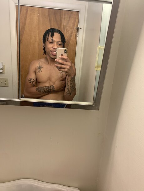 Photo nue de fuite OnlyFans de Javon Robinson