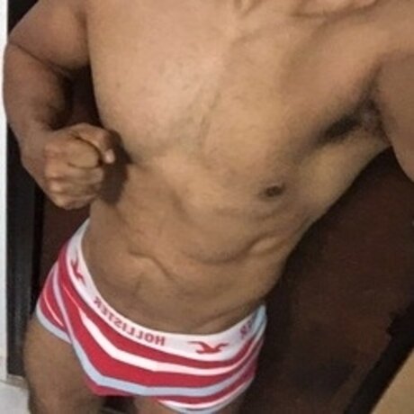 Photo nue de fuite OnlyFans de Hugestrong