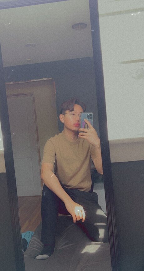 Photo nue de fuite OnlyFans de Jj Nguyen