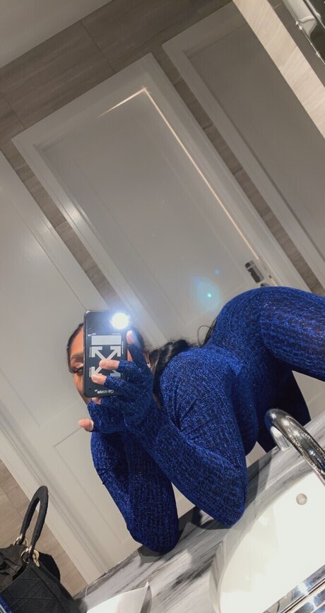 Photo nue de fuite OnlyFans de Stacie Austin