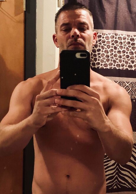 Photo nue de fuite OnlyFans de Djpeecho