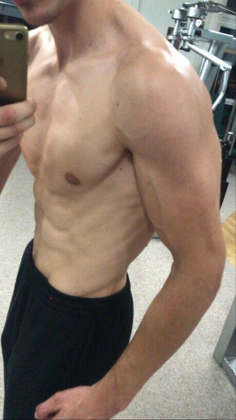 Photo nue de fuite OnlyFans de Flex Dano