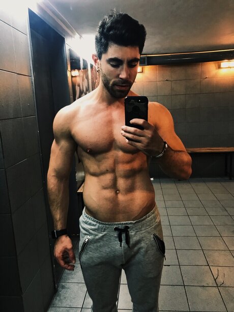 Photo nue de fuite OnlyFans de Strong Focus