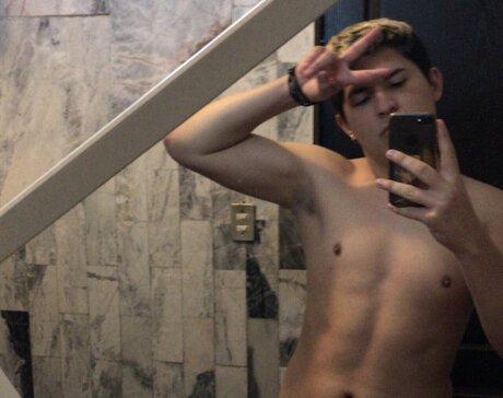 Photo nue de fuite OnlyFans de Kyojin