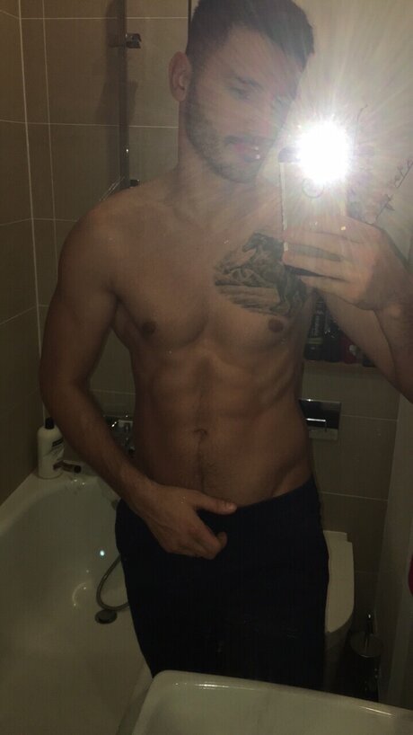 Photo nue de fuite OnlyFans de Andrei