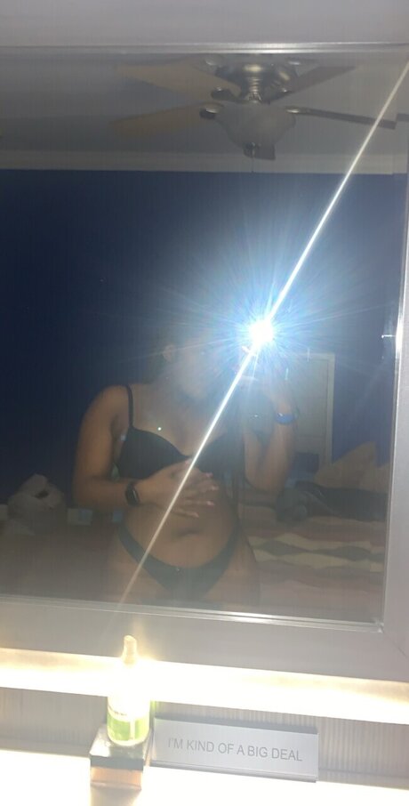 Photo nue de fuite OnlyFans de Doirs Playhouse