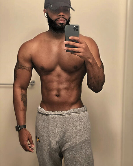 Photo nue de fuite OnlyFans de Bmac
