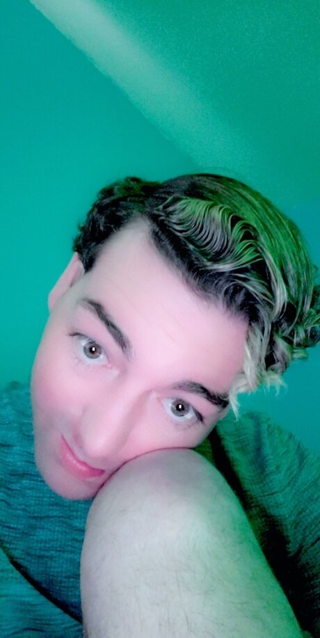 Photo nue de fuite OnlyFans de Lovegreg