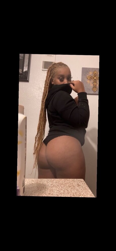 Photo nue de fuite OnlyFans de Luhhslimmm