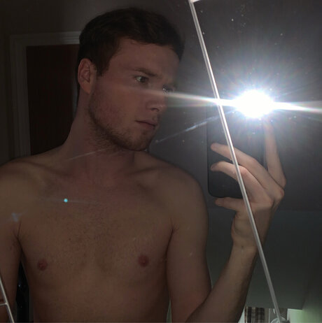 Photo nue de fuite OnlyFans de C