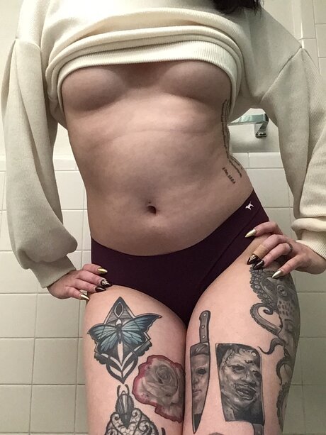 Photo nue de fuite OnlyFans de Lily