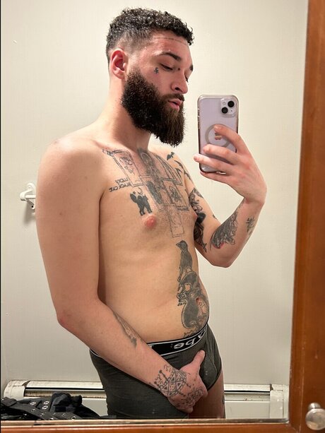 Photo nue de fuite OnlyFans de Viktor