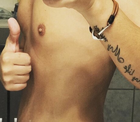 Photo nue de fuite OnlyFans de Mario