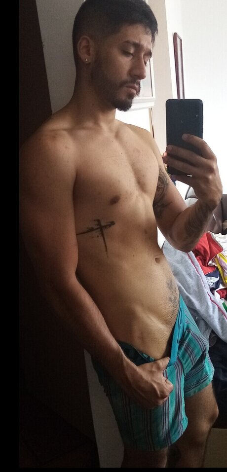 Photo nue de fuite OnlyFans de Andres