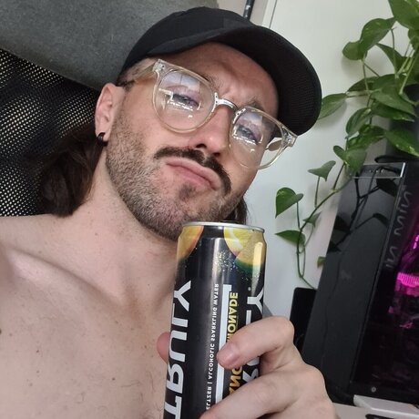 Photo nue de fuite OnlyFans de Eruptr