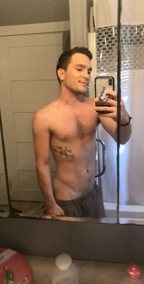 Photo nue de fuite OnlyFans de Jacob Youngblood