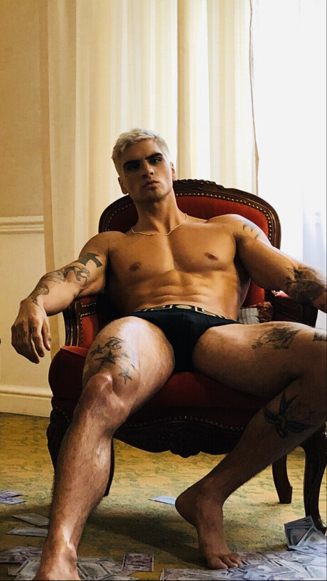 Photo nue de fuite OnlyFans de Alexandro