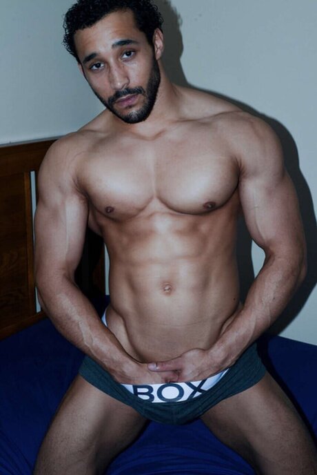 Photo nue de fuite OnlyFans de Flex