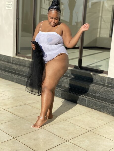 Photo nue de fuite OnlyFans de Karabo
