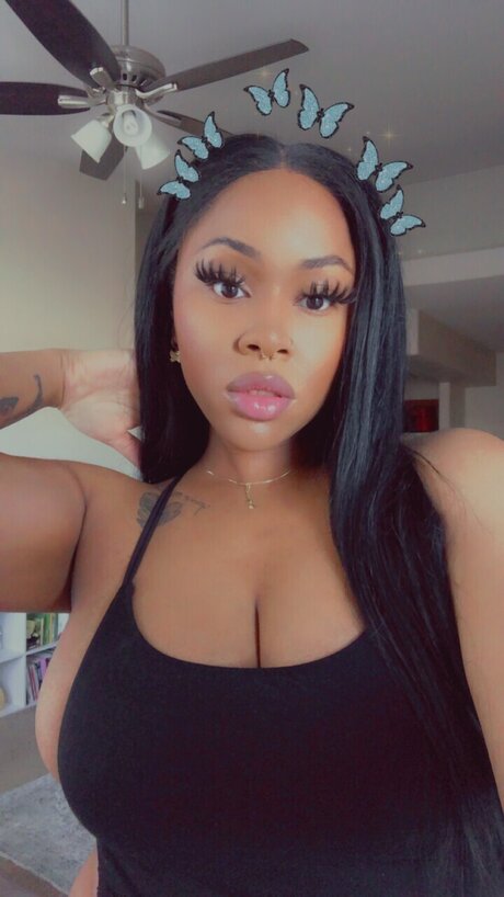 Photo nue de fuite OnlyFans de Luna Rose