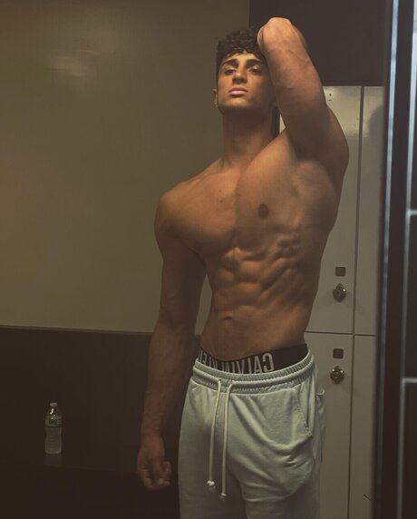 Photo nue de fuite OnlyFans de Gabriel Rafailov