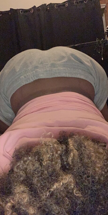 Photo nue de fuite OnlyFans de Caramelbomb