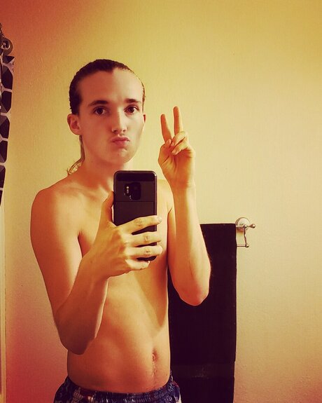 Photo nue de fuite OnlyFans de Wyatt Lehr