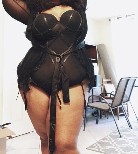 Photo nue de fuite OnlyFans de Jellyb052