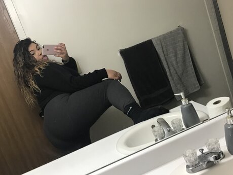 Photo nue de fuite OnlyFans de Latinxxbabe